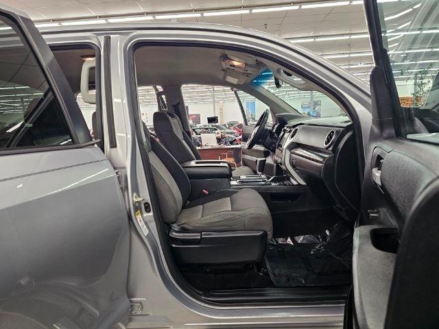 Toyota Tundra 4WD Truck CrewMax 5.7L FFV V8 6-Spd AT SR5 (Natl) 2014