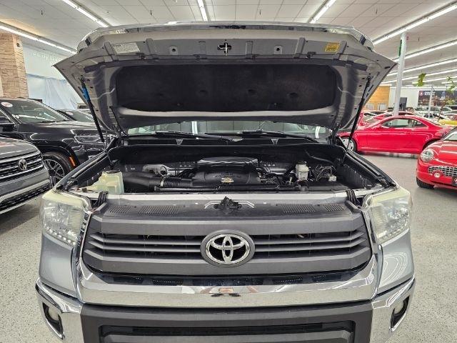 Toyota Tundra 4WD Truck CrewMax 5.7L FFV V8 6-Spd AT SR5 (Natl) 2014