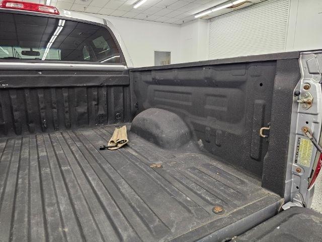 Toyota Tundra 4WD Truck CrewMax 5.7L FFV V8 6-Spd AT SR5 (Natl) 2014