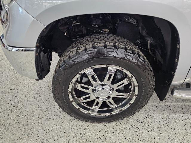 Toyota Tundra 4WD Truck CrewMax 5.7L FFV V8 6-Spd AT SR5 (Natl) 2014