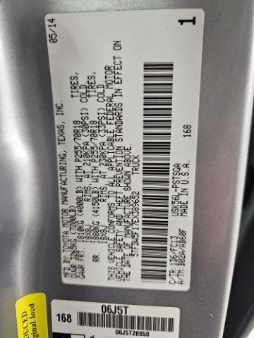 Toyota Tundra 4WD Truck CrewMax 5.7L FFV V8 6-Spd AT SR5 (Natl) 2014