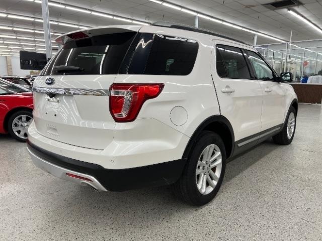 Ford Explorer XLT FWD 2017