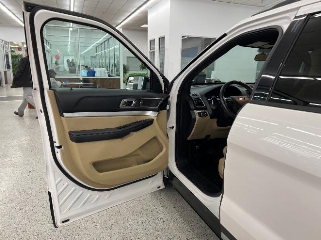 Ford Explorer XLT FWD 2017