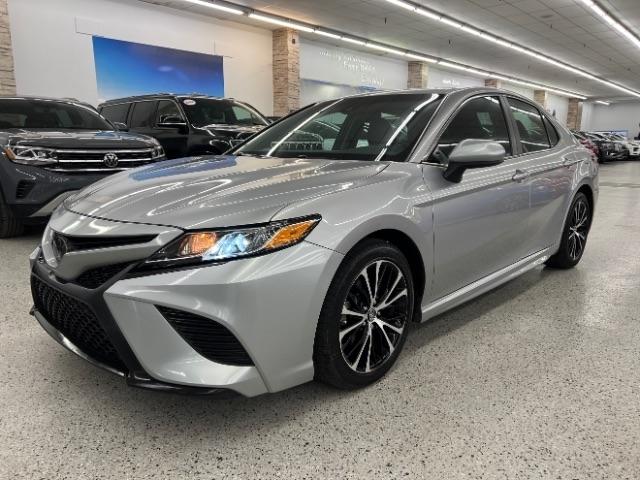 Toyota Camry XLE Auto (Natl) 2018