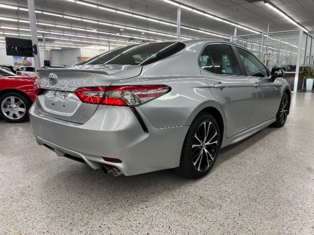Toyota Camry XLE Auto (Natl) 2018