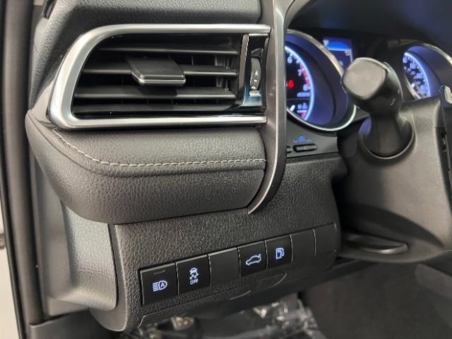 Toyota Camry XLE Auto (Natl) 2018