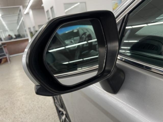 Toyota Camry XLE Auto (Natl) 2018