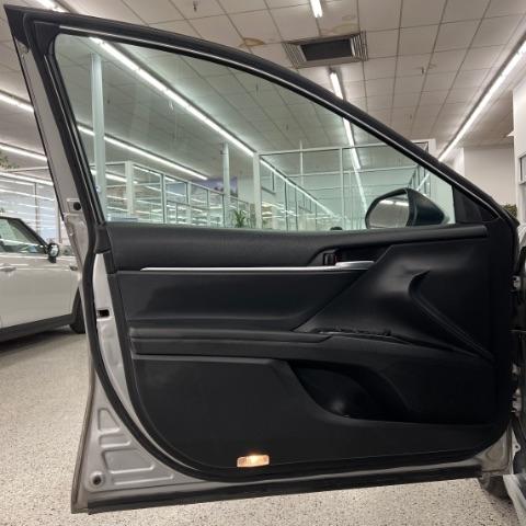 Toyota Camry XLE Auto (Natl) 2018