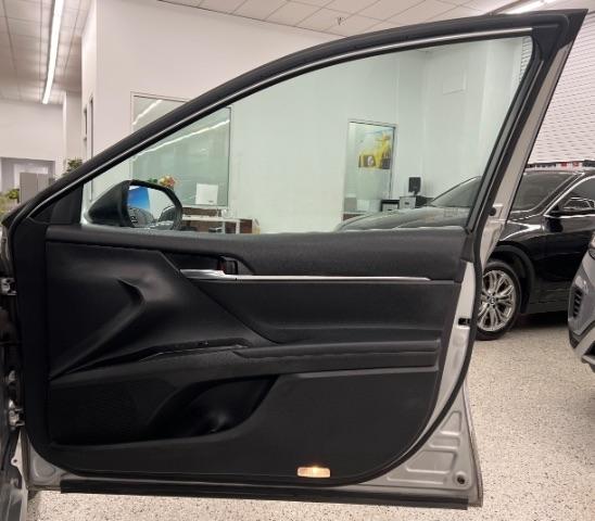 Toyota Camry XLE Auto (Natl) 2018