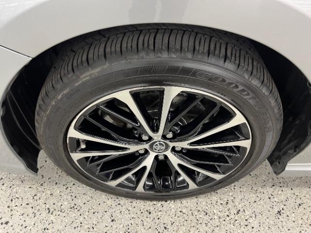 Toyota Camry XLE Auto (Natl) 2018