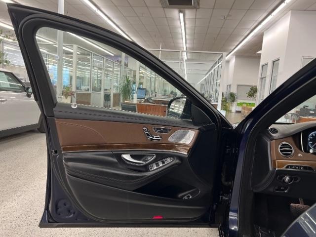 Mercedes-Benz S-Class S 550 4MATIC Sedan 2017