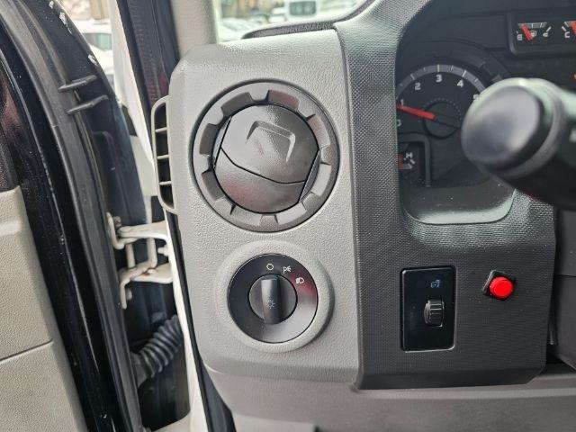 Ford Econoline Commercial Cutaway E-450 Super Duty 158" DRW 2012