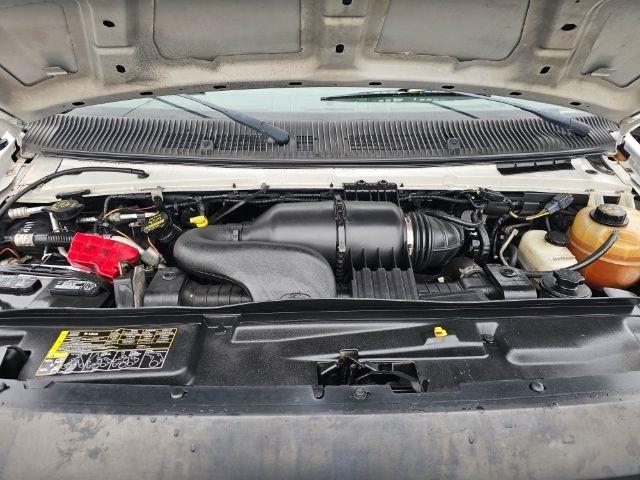 Ford Econoline Commercial Cutaway E-450 Super Duty 158" DRW 2012