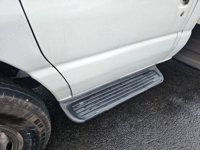 Ford Econoline Commercial Cutaway E-450 Super Duty 158" DRW 2012