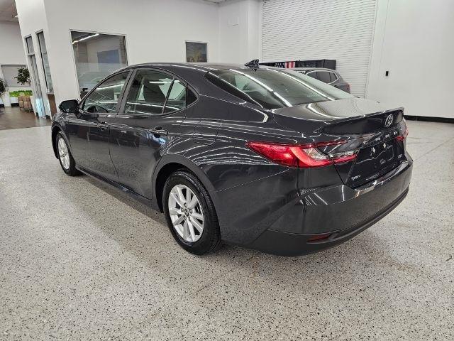 Toyota Camry XLE (Natl) 2025