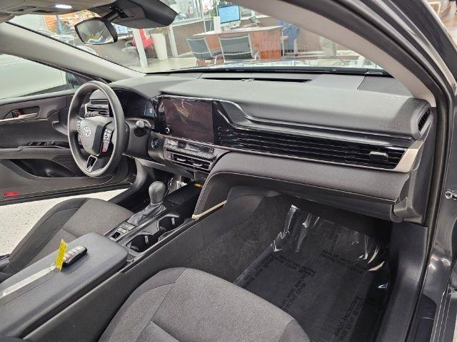 Toyota Camry XLE (Natl) 2025