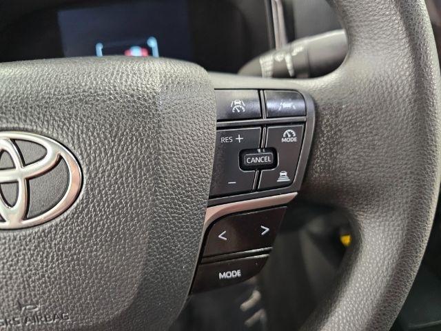 Toyota Camry XLE (Natl) 2025