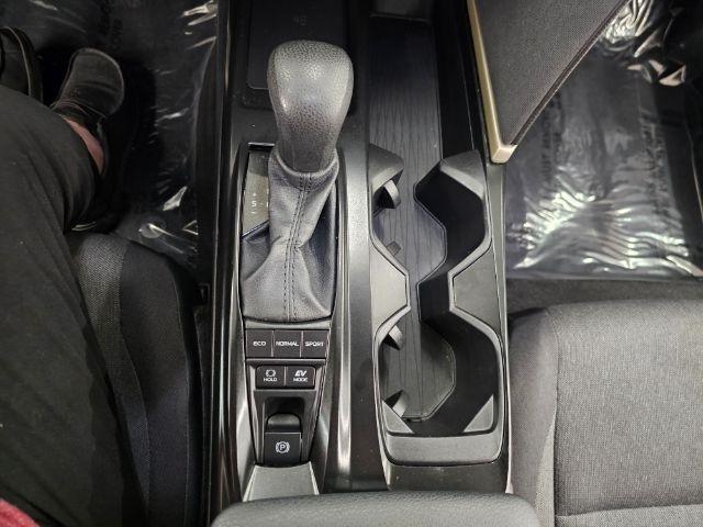 Toyota Camry XLE (Natl) 2025