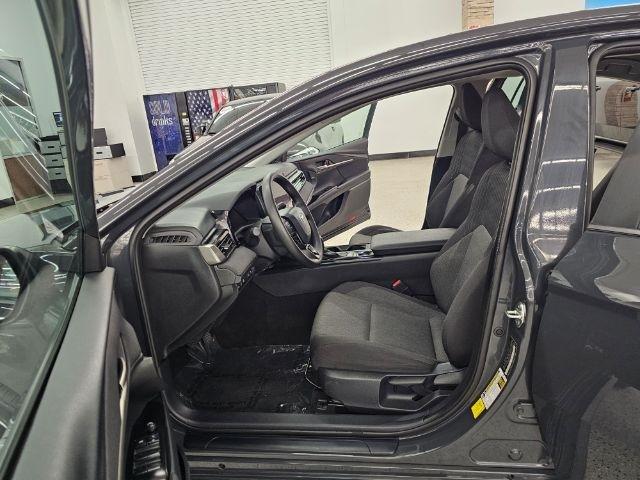 Toyota Camry XLE (Natl) 2025