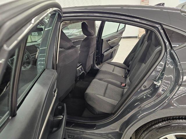 Toyota Camry XLE (Natl) 2025