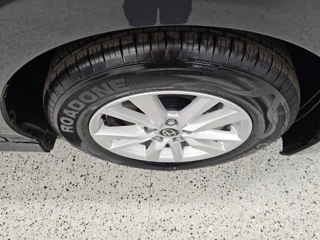 Toyota Camry XLE (Natl) 2025