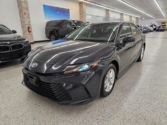 Toyota Camry XLE (Natl) 2025