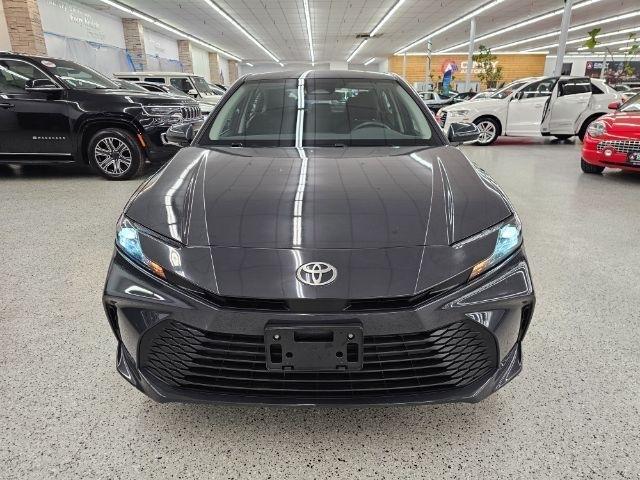 Toyota Camry XLE (Natl) 2025