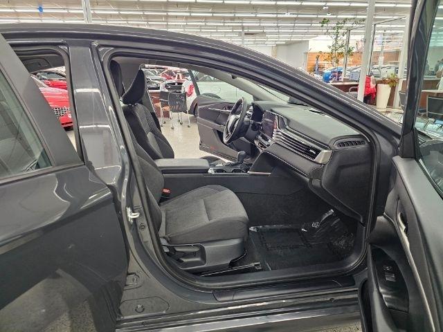 Toyota Camry XLE (Natl) 2025
