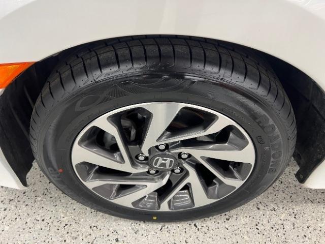 Honda Civic Sedan 4dr CVT EX w/Honda Sensing 2016