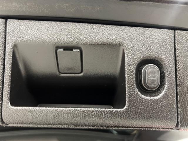 Chevrolet Tahoe 4WD 4dr LT 2018