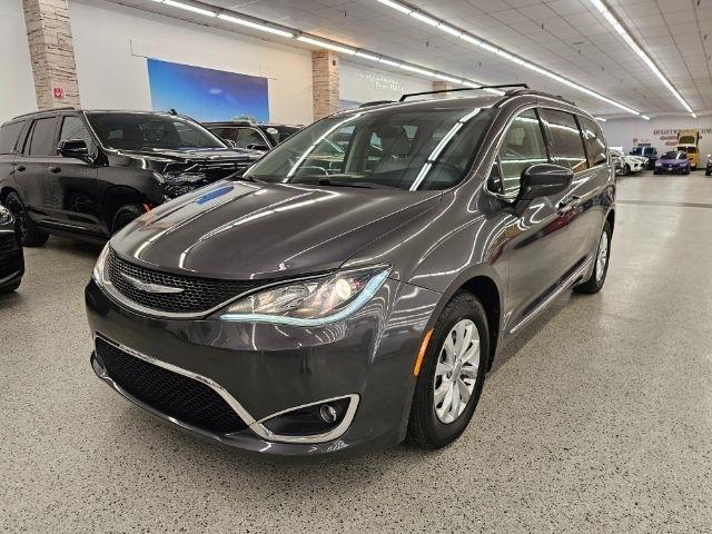 Chrysler Pacifica Touring-L FWD 2017