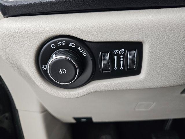 Chrysler Pacifica Touring-L FWD 2017