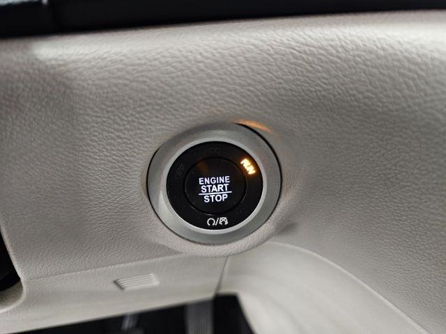 Chrysler Pacifica Touring-L FWD 2017