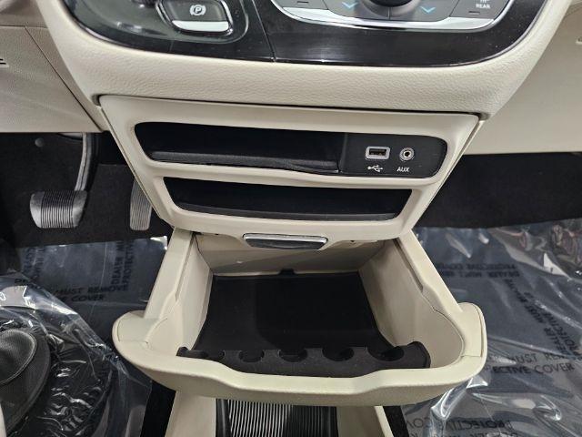 Chrysler Pacifica Touring-L FWD 2017