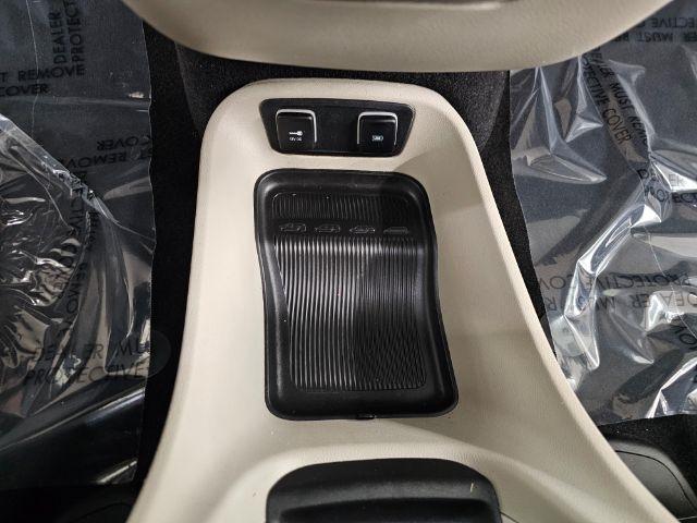 Chrysler Pacifica Touring-L FWD 2017