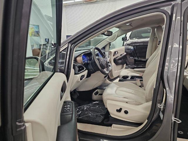 Chrysler Pacifica Touring-L FWD 2017