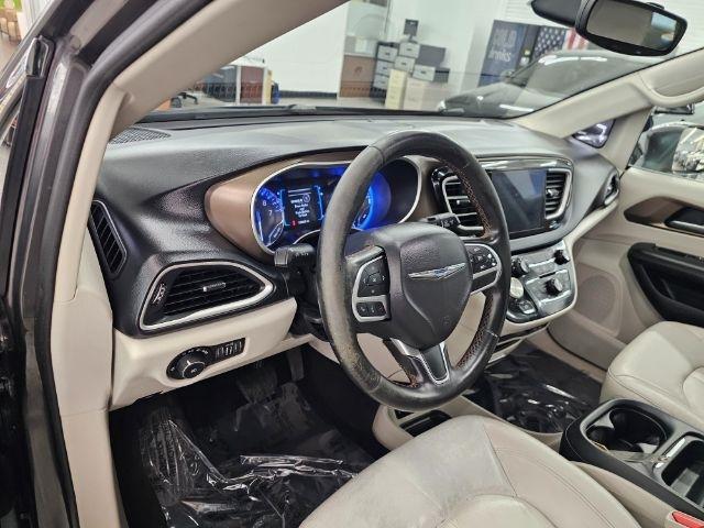 Chrysler Pacifica Touring-L FWD 2017