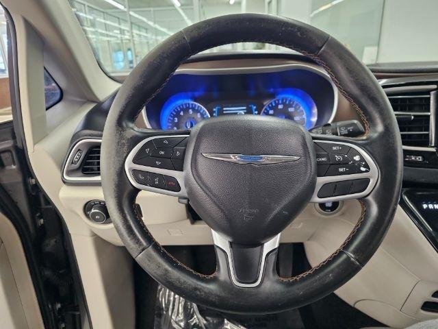 Chrysler Pacifica Touring-L FWD 2017
