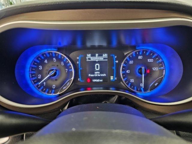 Chrysler Pacifica Touring-L FWD 2017