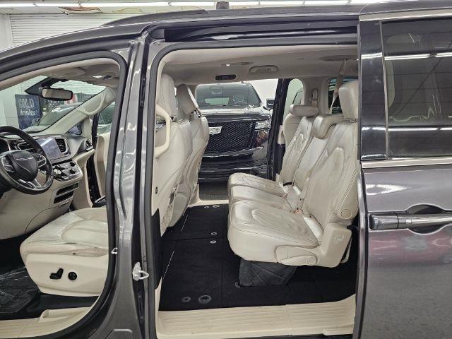 Chrysler Pacifica Touring-L FWD 2017