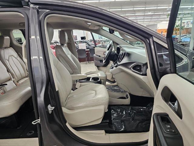 Chrysler Pacifica Touring-L FWD 2017