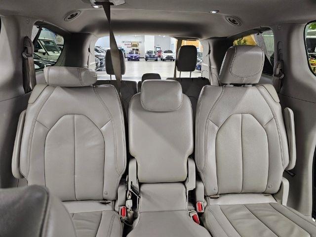Chrysler Pacifica Touring-L FWD 2017