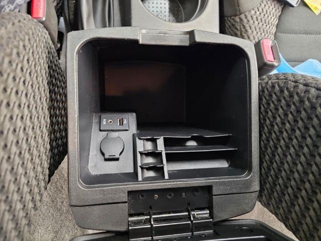 Nissan Frontier 4WD King Cab Auto SV 2016