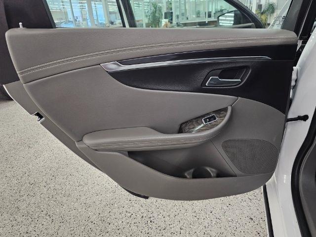 Chevrolet Impala 4dr Sdn LT w/1LT 2015