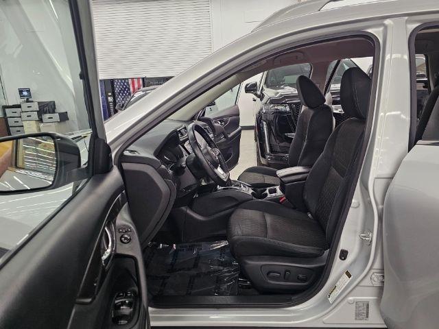 Nissan Rogue FWD SV 2020