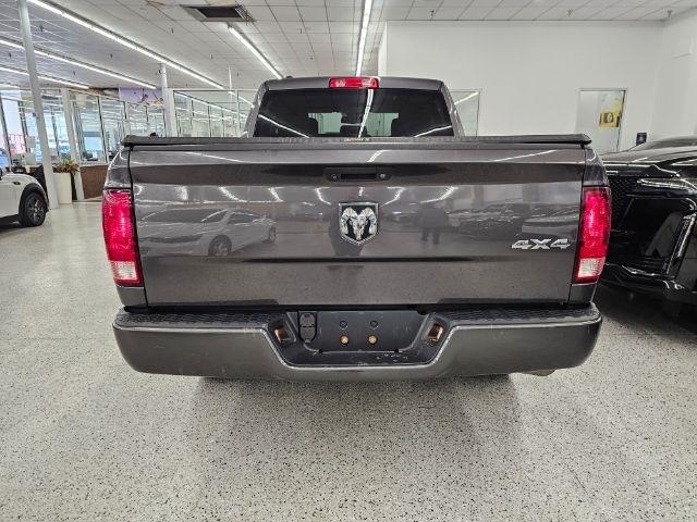 RAM 1500 Express 4x4 Quad Cab 6'4" Box 2018