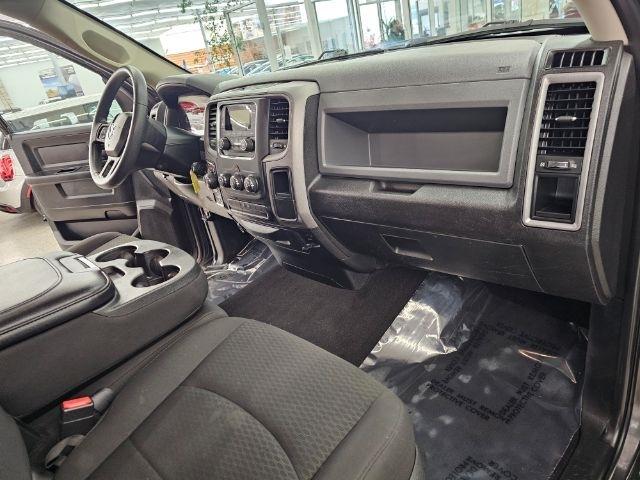 RAM 1500 Express 4x4 Quad Cab 6'4" Box 2018