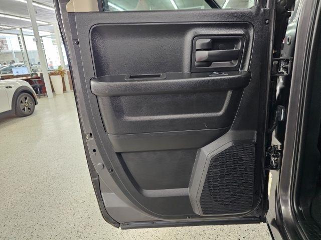 RAM 1500 Express 4x4 Quad Cab 6'4" Box 2018