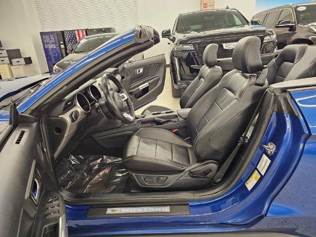 Ford Mustang EcoBoost Convertible 2022