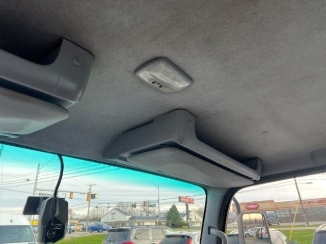 Isuzu NPR HD DSL REG AT 109" WB RED CAB IBT AIR PWL 2014